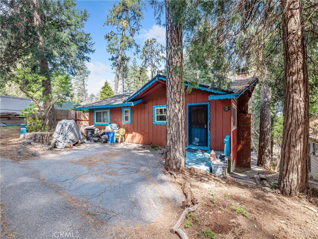 Crestline, CA 92325,22926 Alder LN