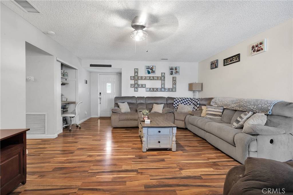 Victorville, CA 92395,16004 Arroyo DR