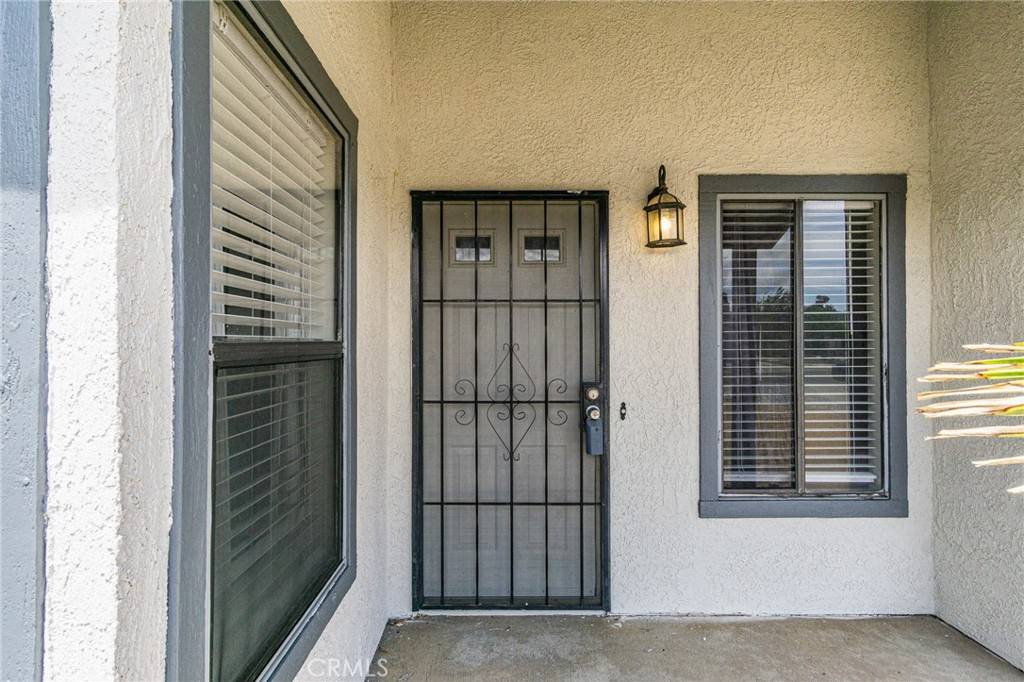 Hesperia, CA 92344,14292 Pinewood DR