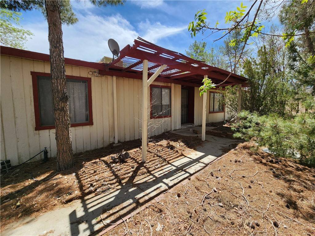 Lucerne Valley, CA 92356,10181 Baker RD
