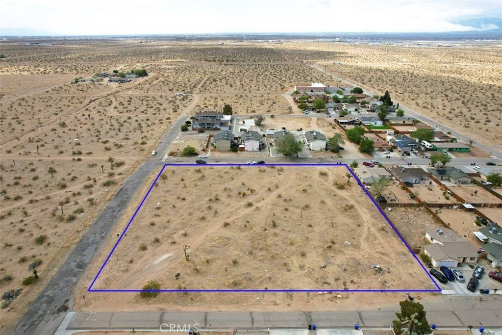 Adelanto, CA 92301,3 Aztec LN