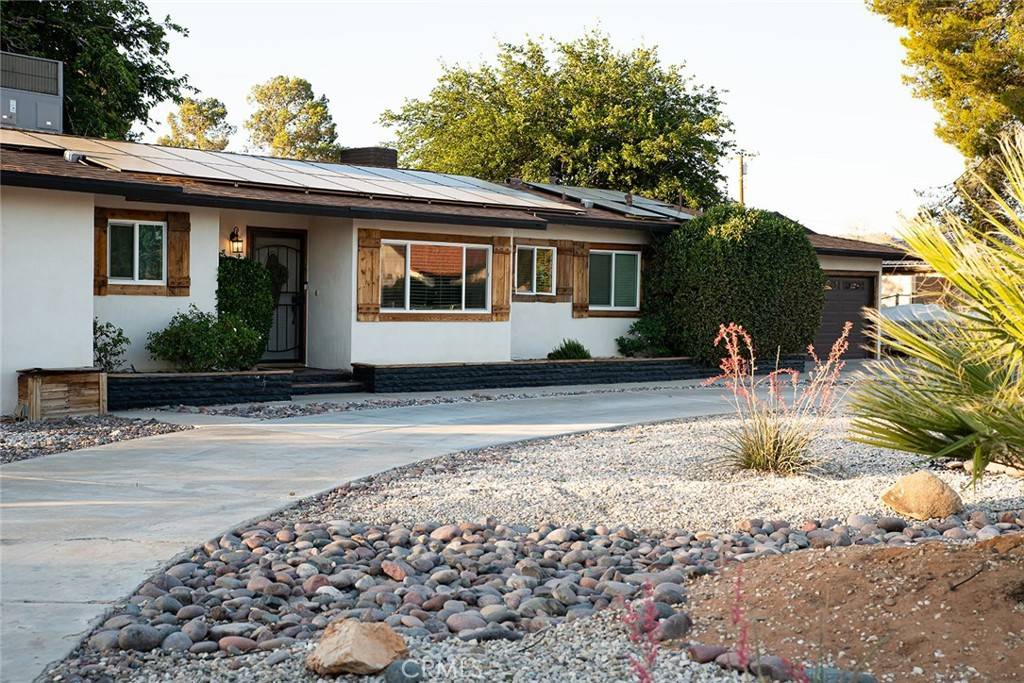 Apple Valley, CA 92307,19545 Seneca RD
