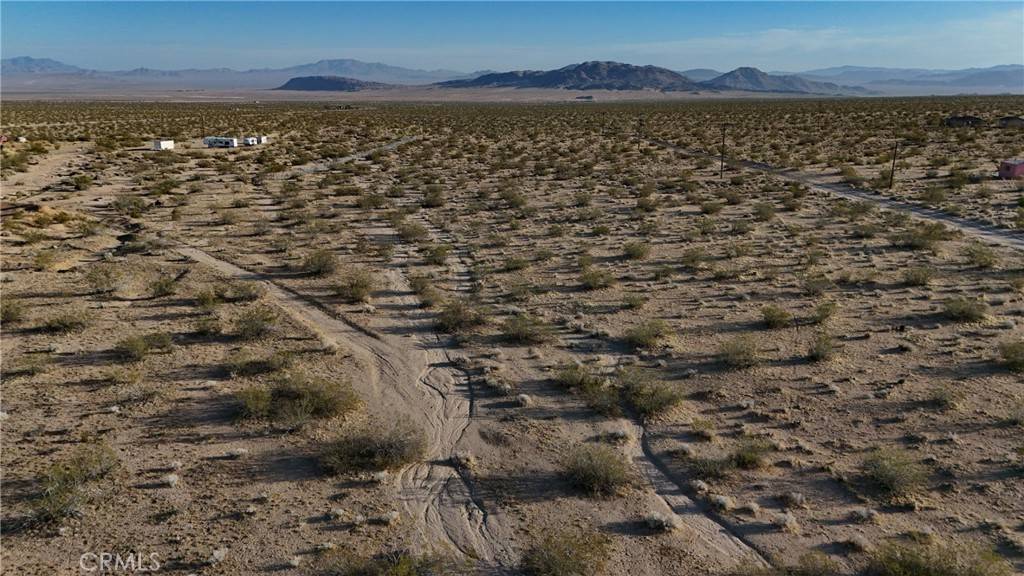 Landers, CA 92285,747 Joshua Tree RD