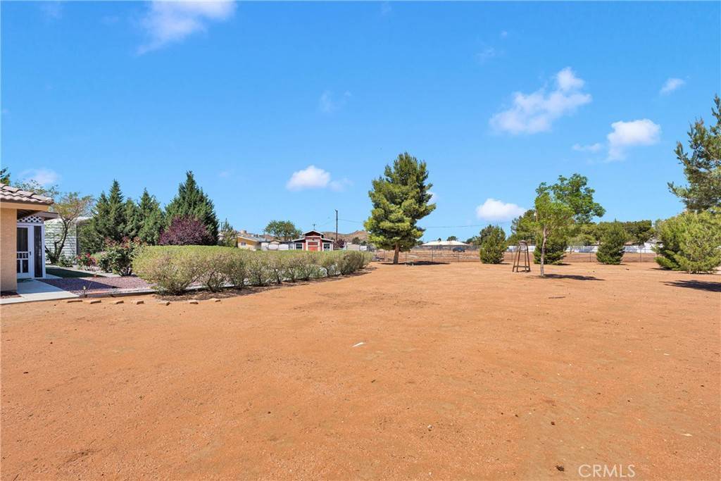 Apple Valley, CA 92307,14908 Dakota RD