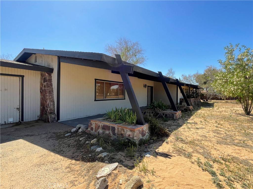 Apple Valley, CA 92307,13913 Seminole RD