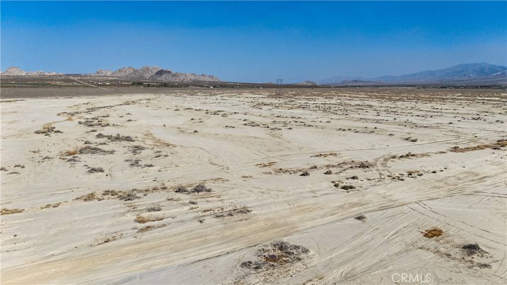 Lucerne Valley, CA 92356,725 Cambria RD