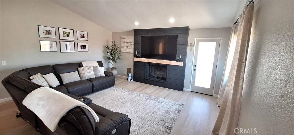14822 Crofton LN Helendale, CA 92342