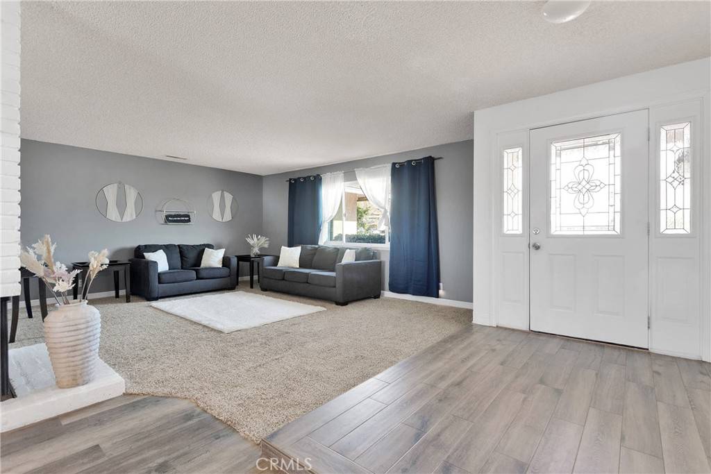 19949 Rimrock RD Apple Valley, CA 92307