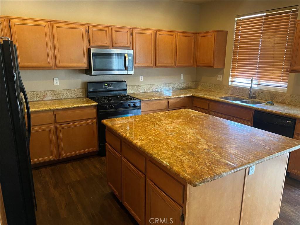 Victorville, CA 92395,15618 Choctaw ST