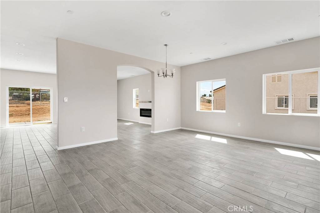 Victorville, CA 92395,16319 Teton ST