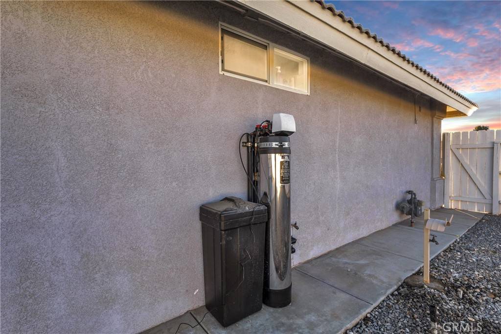 13951 Coachella RD Apple Valley, CA 92307