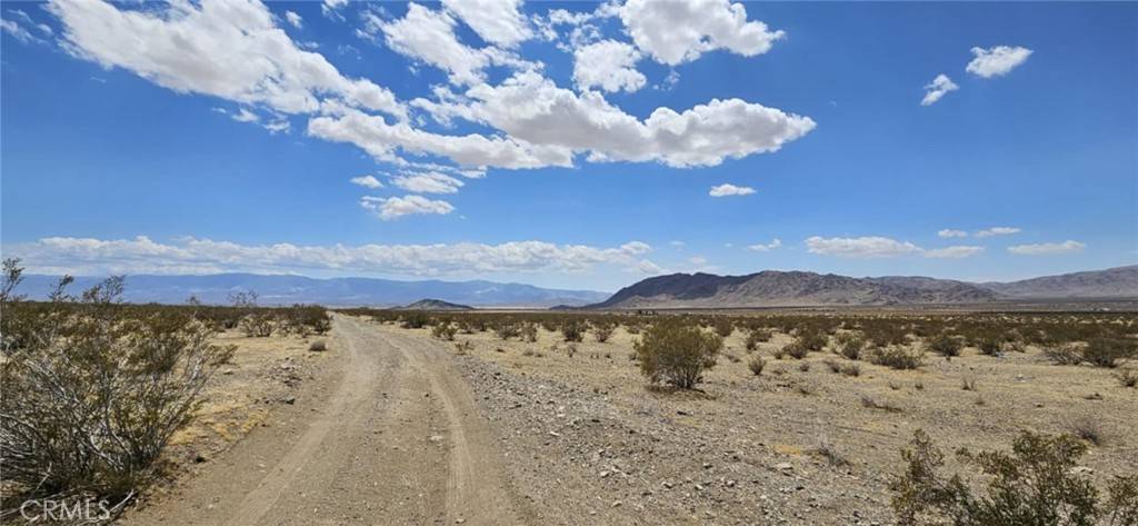 Lucerne Valley, CA 92356,800 Monolith RD