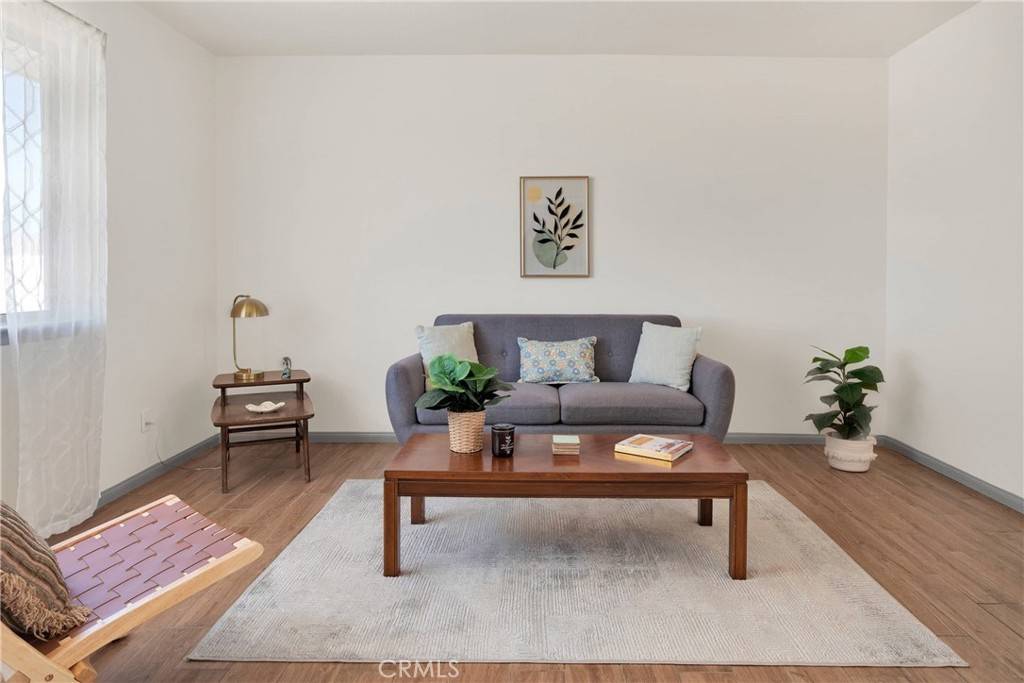22047 Wren ST Apple Valley, CA 92308