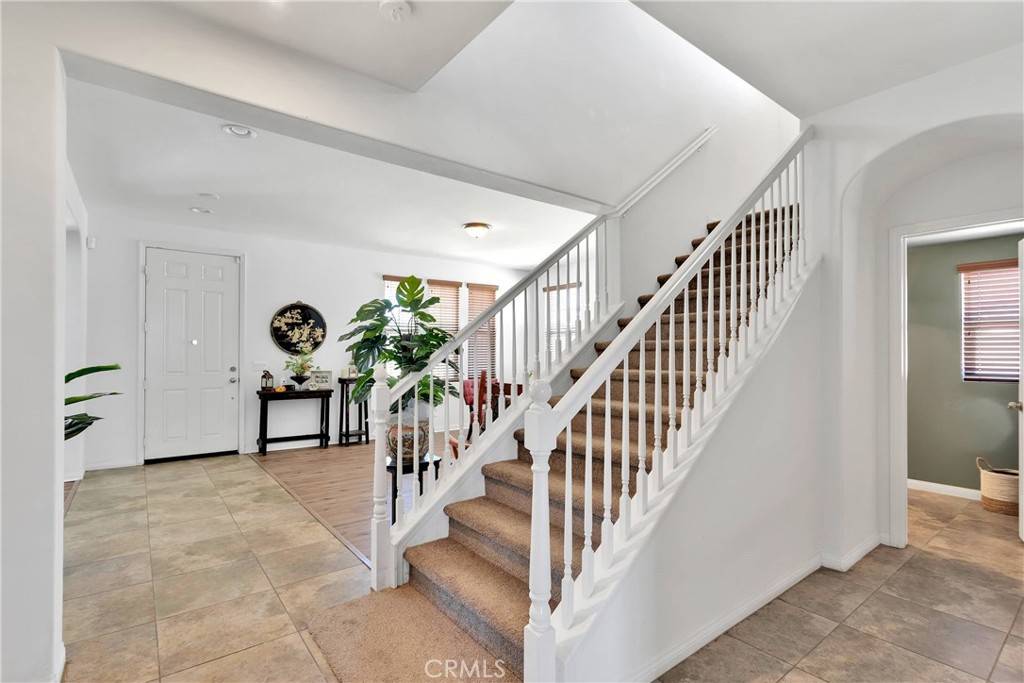 12025 Sweet Grass CIR Apple Valley, CA 92308