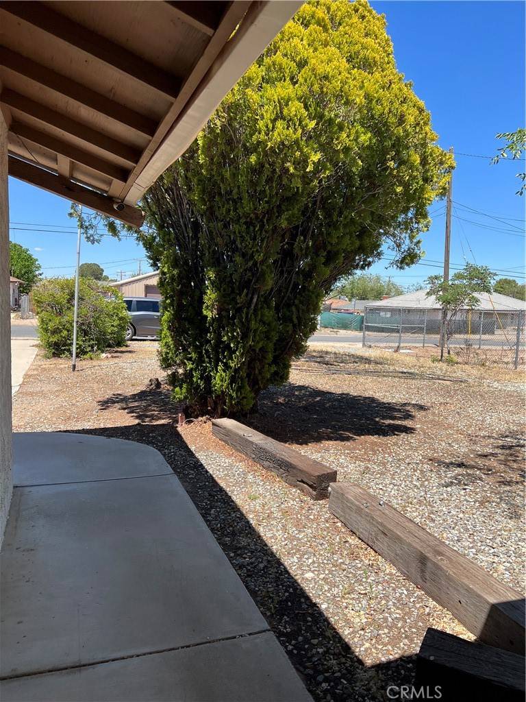 Hesperia, CA 92345,14457 Willow