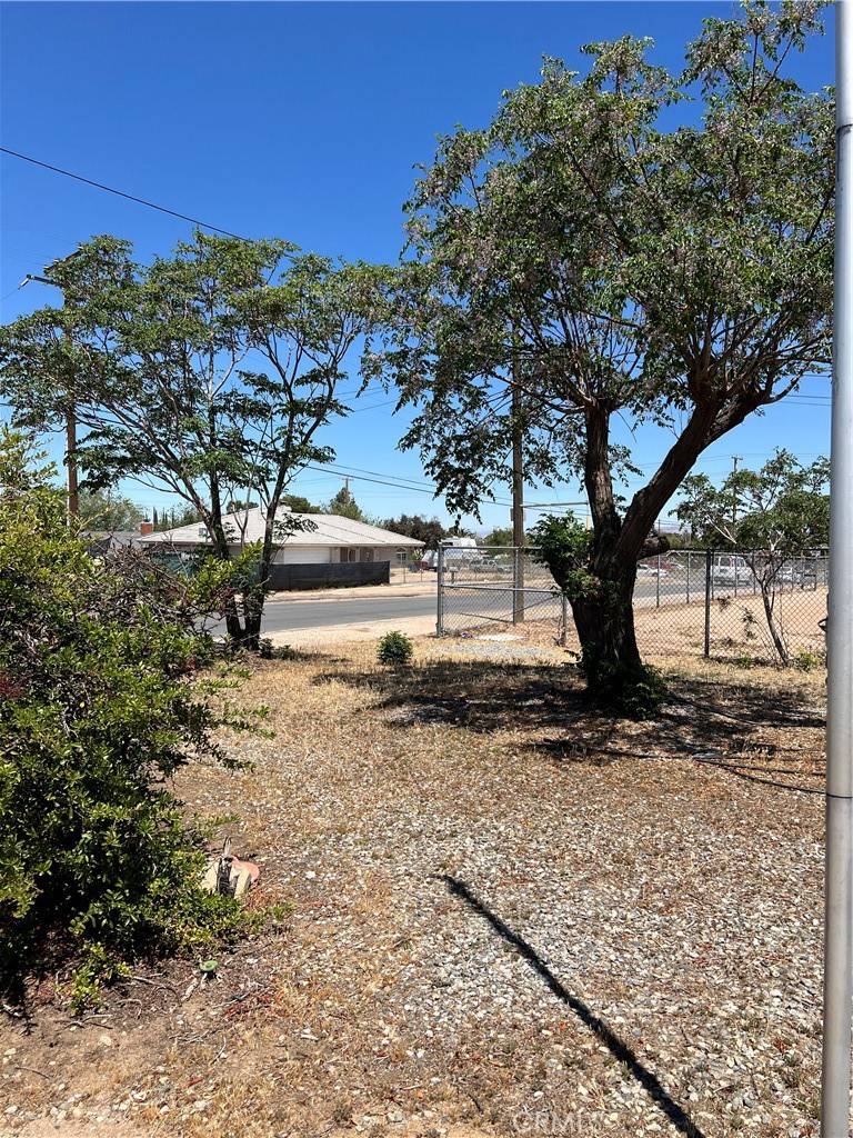 Hesperia, CA 92345,14457 Willow