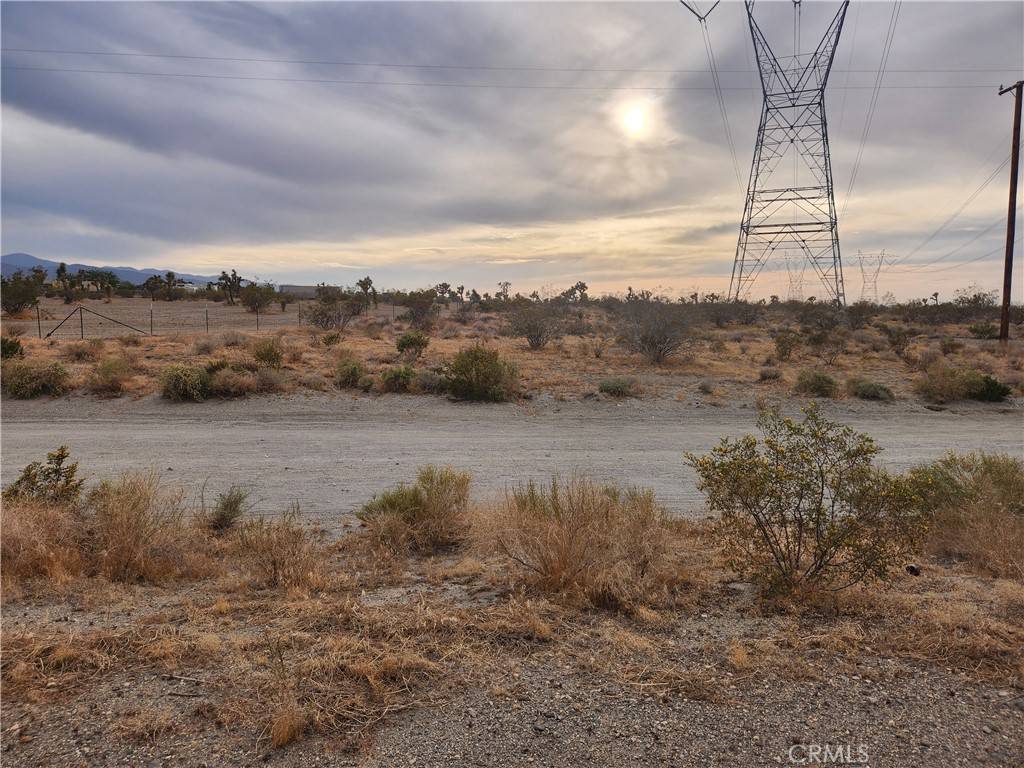 Phelan, CA 92371,15 Beekley