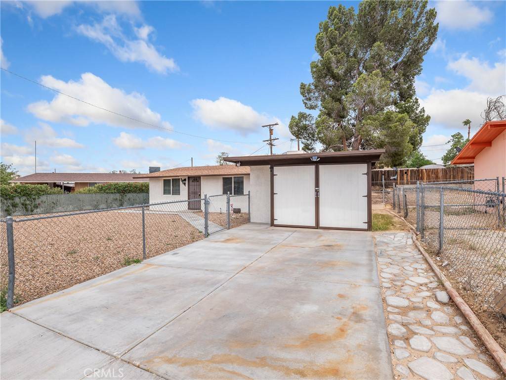 Victorville, CA 92395,15533 Heartsease LN