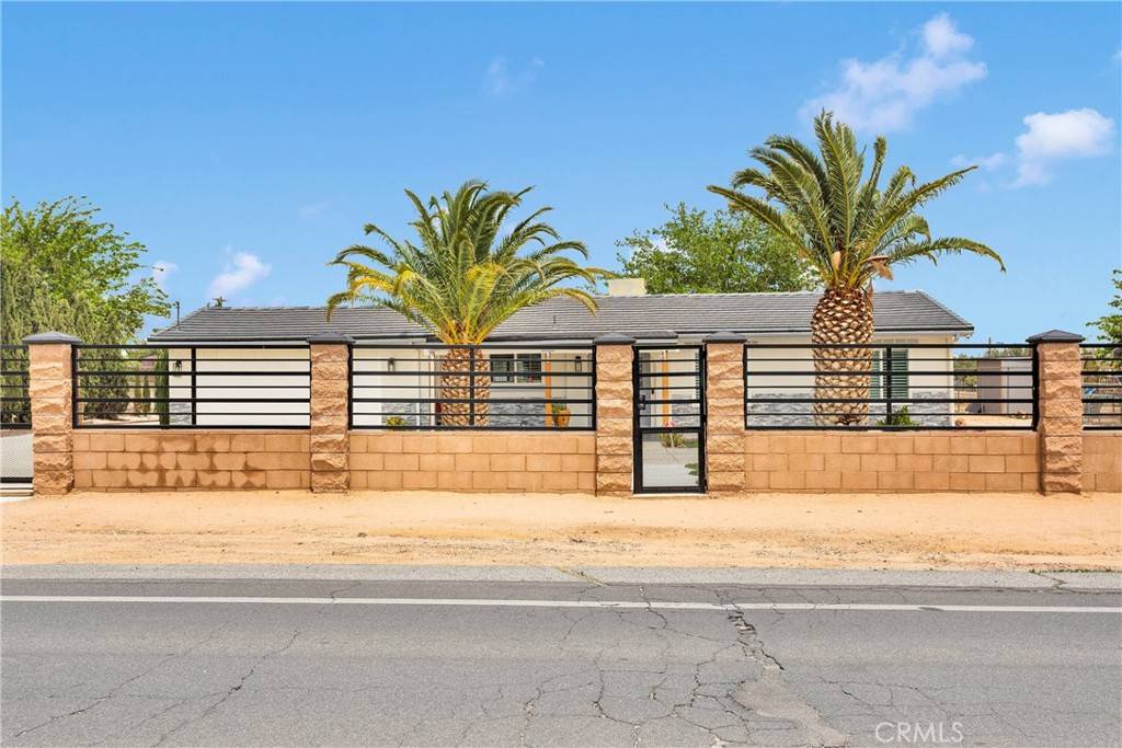 Hesperia, CA 92345,15074 Willow ST