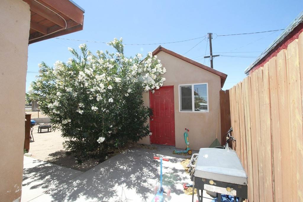 Barstow, CA 92311,404 N 4th AVE