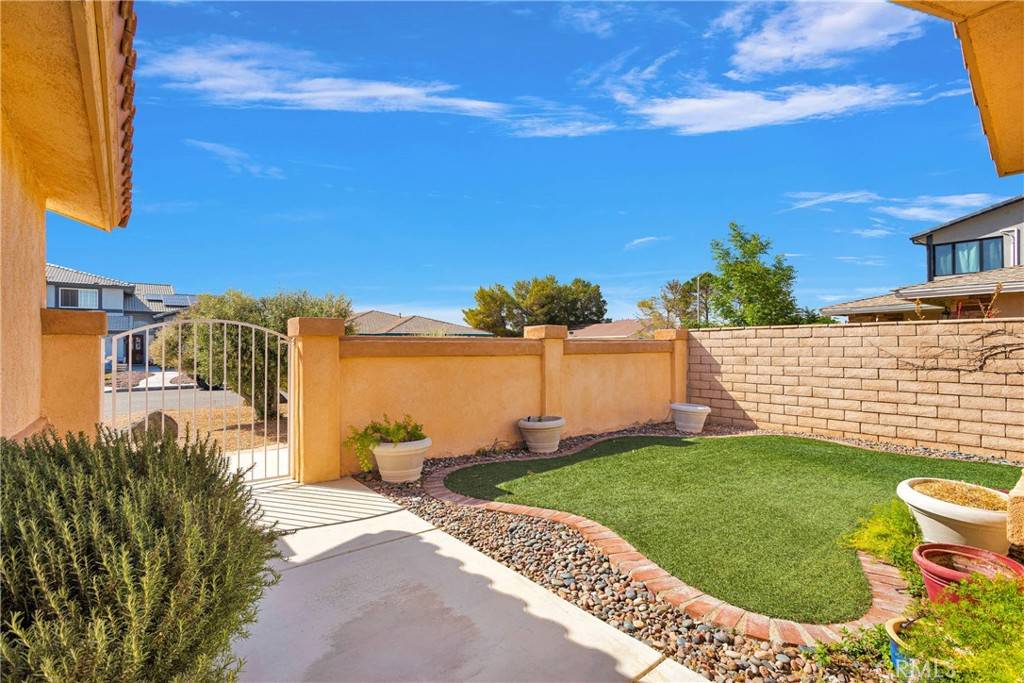 Helendale, CA 92342,26438 Buccaneer LN