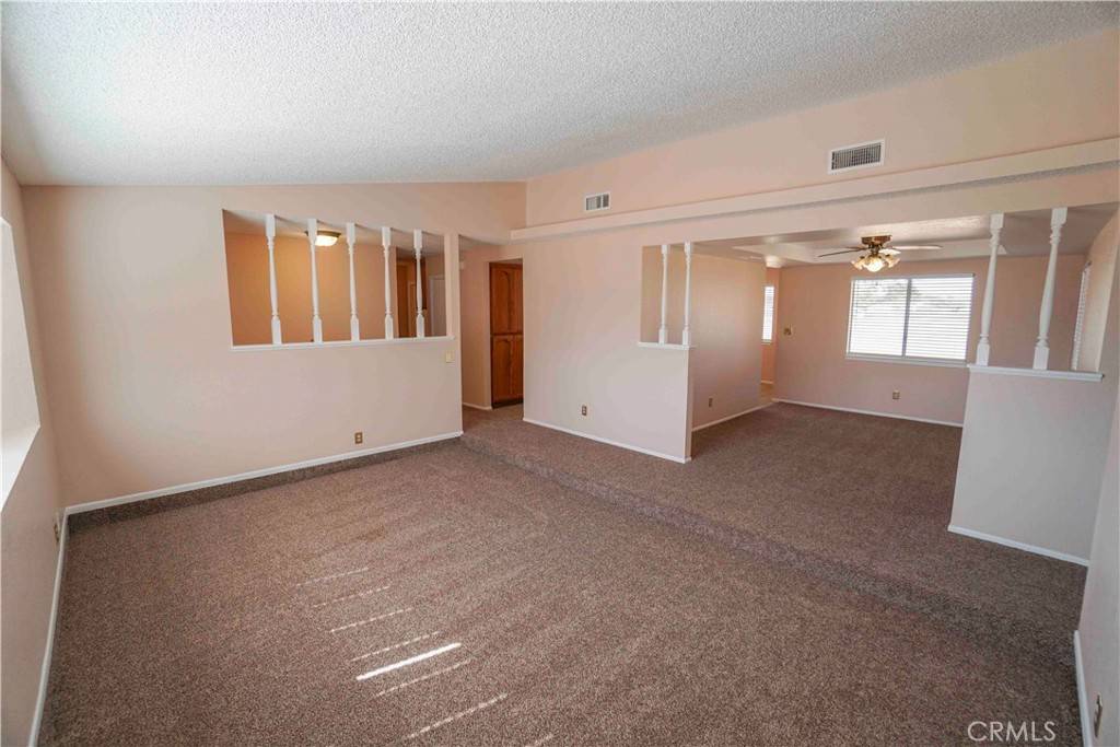 Apple Valley, CA 92307,14410 Navajo RD
