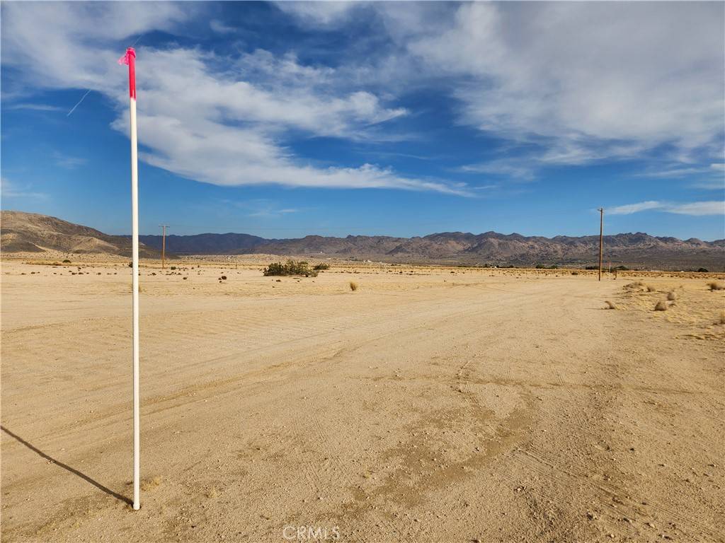 Joshua Tree, CA 92252,2 AC E Broadway ST