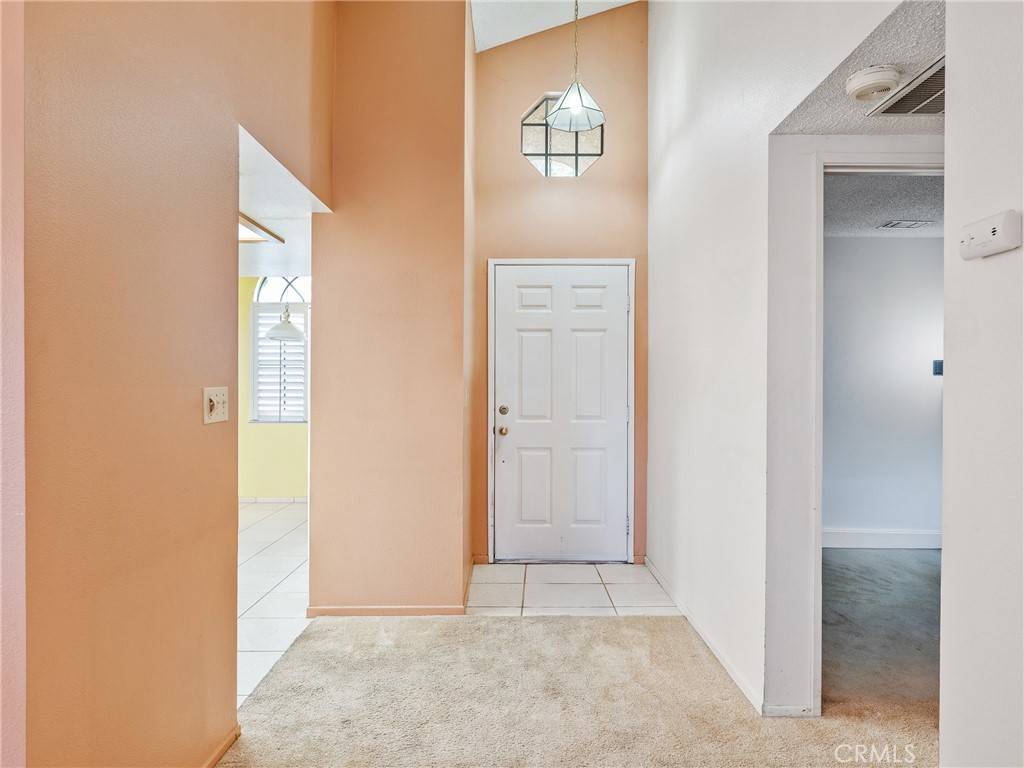 Apple Valley, CA 92308,11714 Oak ST