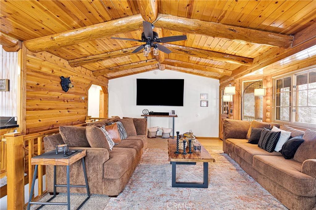 Big Bear Lake, CA 92315,42363 Paramount RD