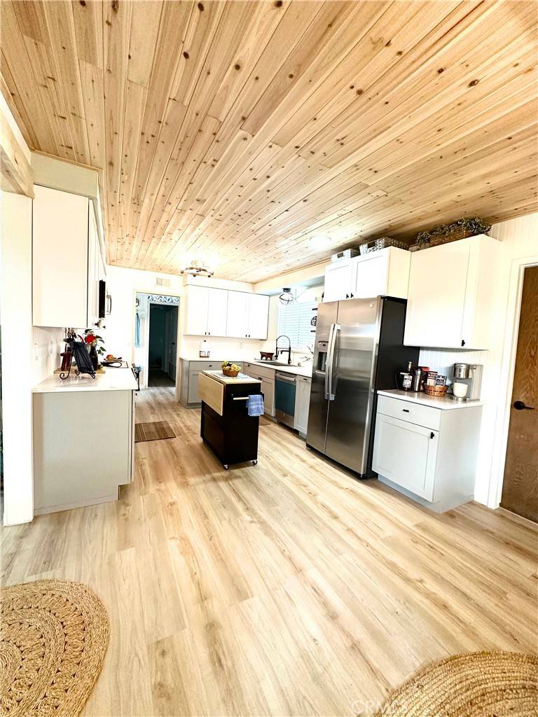 Goleta, CA 93117,182 Verona AVE