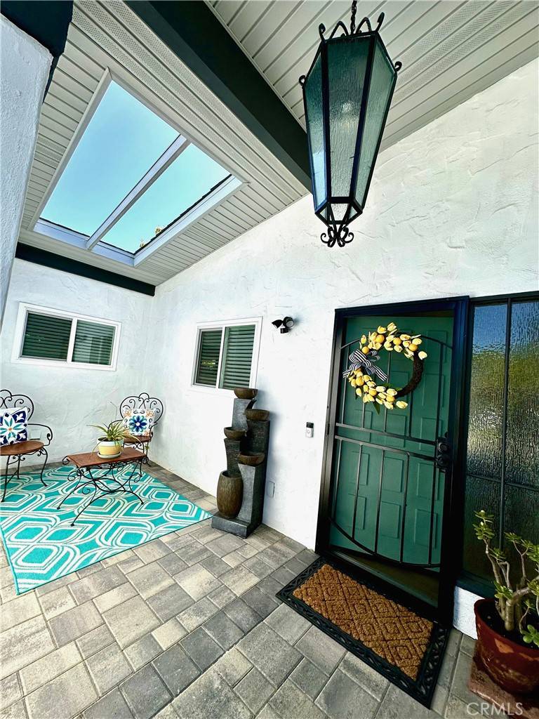 Goleta, CA 93117,182 Verona AVE