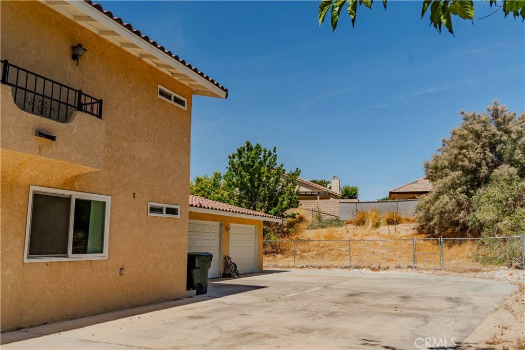 Helendale, CA 92342,27332 Outrigger LN