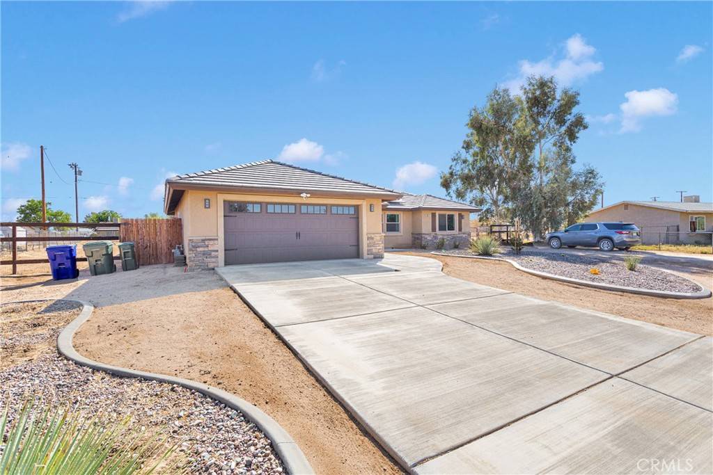 Apple Valley, CA 92308,10727 Manhasset RD
