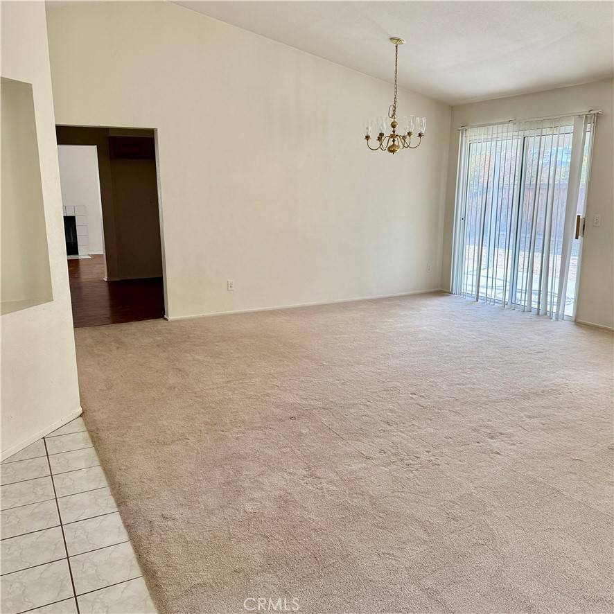22594 Cuyama CT Apple Valley, CA 92307