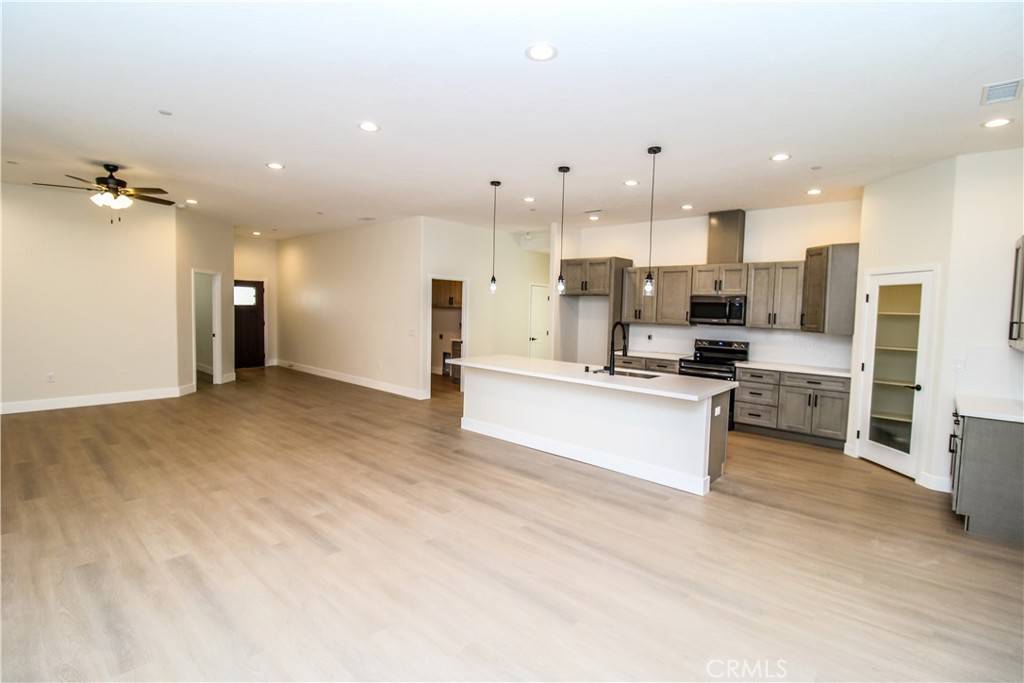 Helendale, CA 92342,14812 Crofton LN