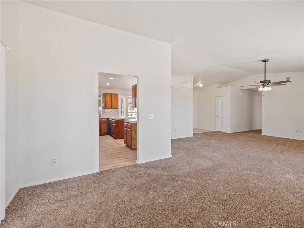 15464 Erie RD Apple Valley, CA 92307