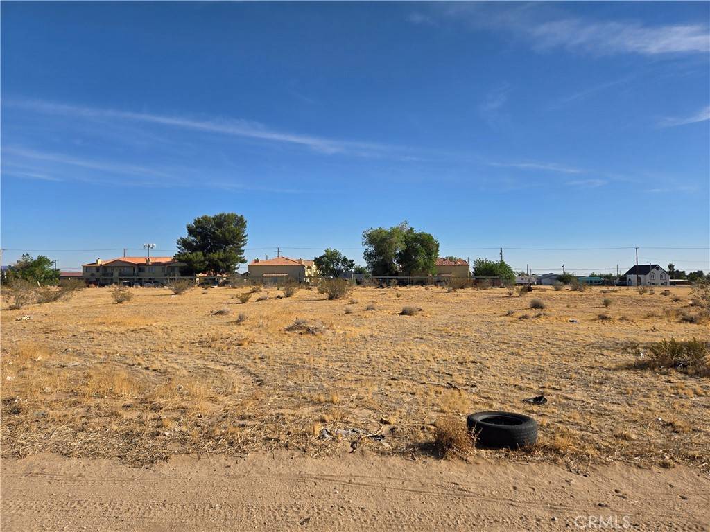 Adelanto, CA 92301,0 Aztec LN 0459-232-39
