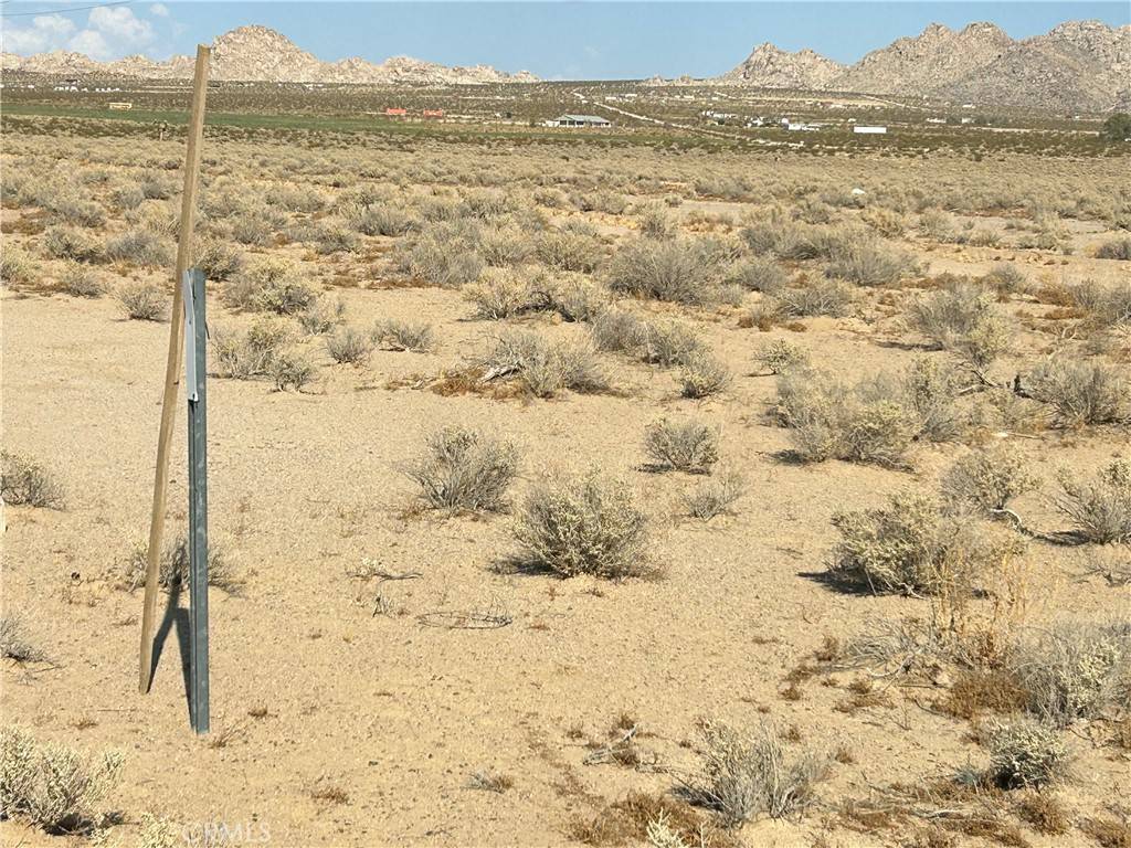 Lucerne Valley, CA 92356,1 Cherokee TRL