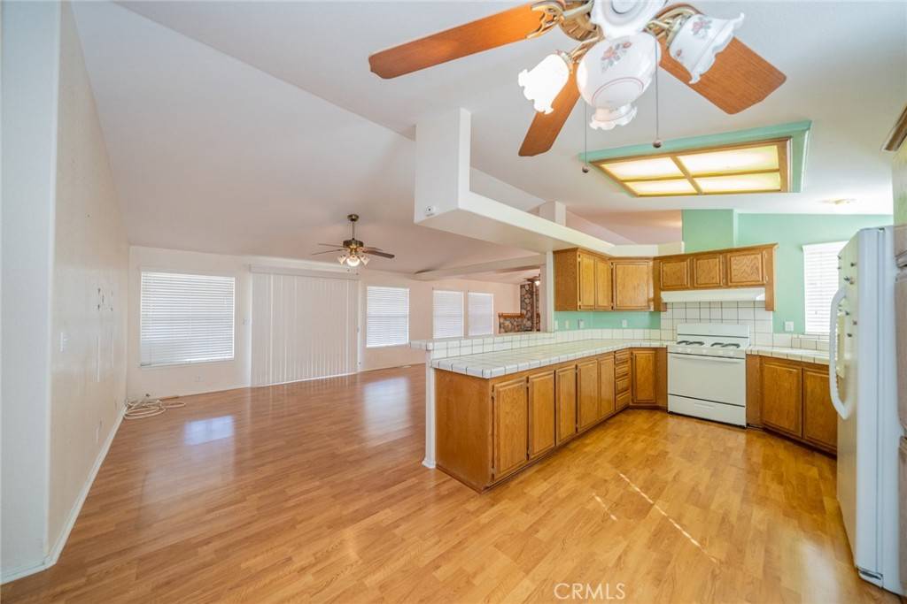 10778 Sonora RD Phelan, CA 92371