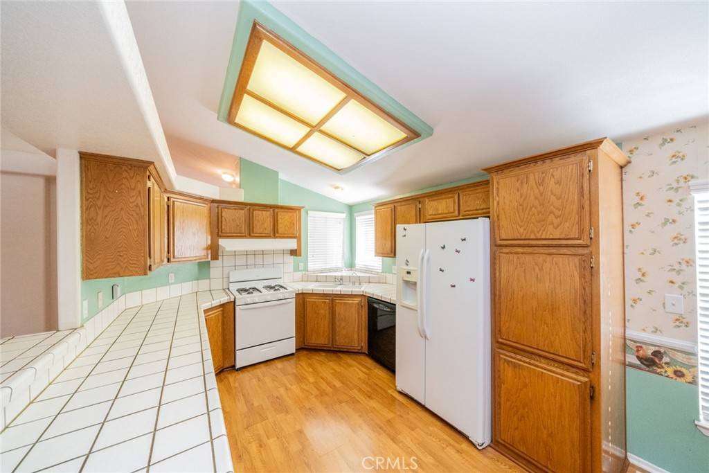 10778 Sonora RD Phelan, CA 92371