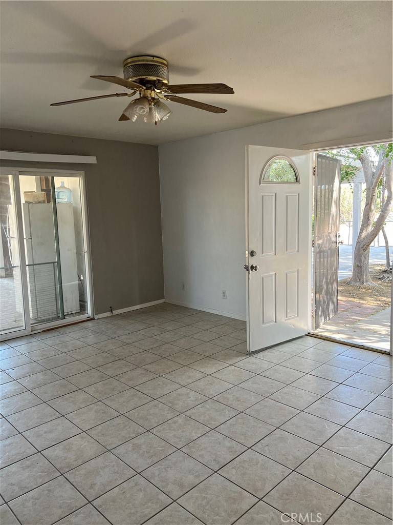 Hesperia, CA 92345,16275 Cajon ST