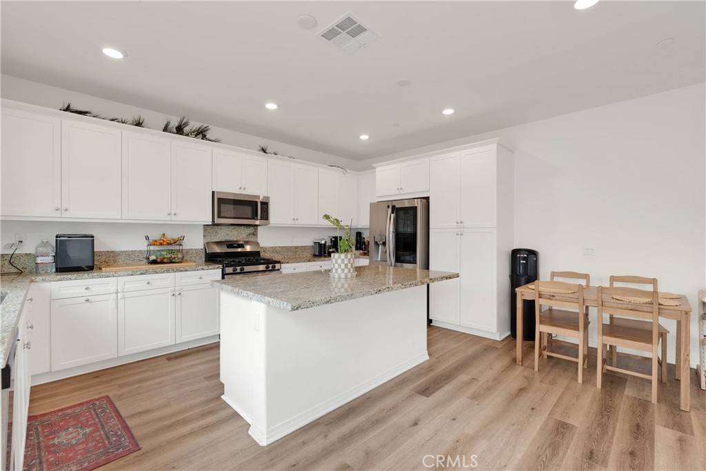 Fontana, CA 92336,16718 Wyndham LN