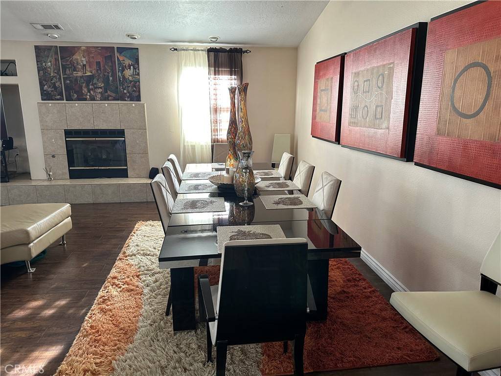 Apple Valley, CA 92308,20159 Majestic Dr.