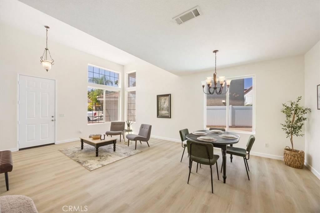 Hemet, CA 92544,5444 Broderick CT