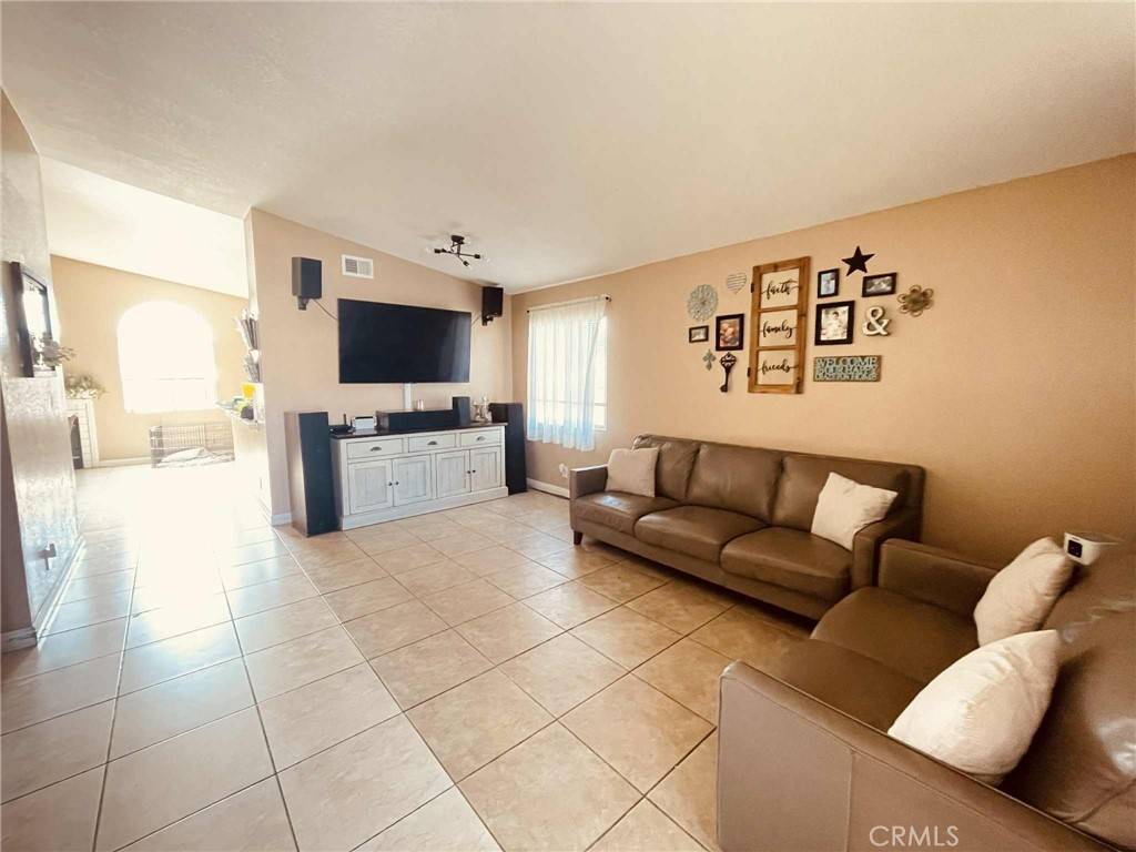 Adelanto, CA 92301,14462 Ivy ST