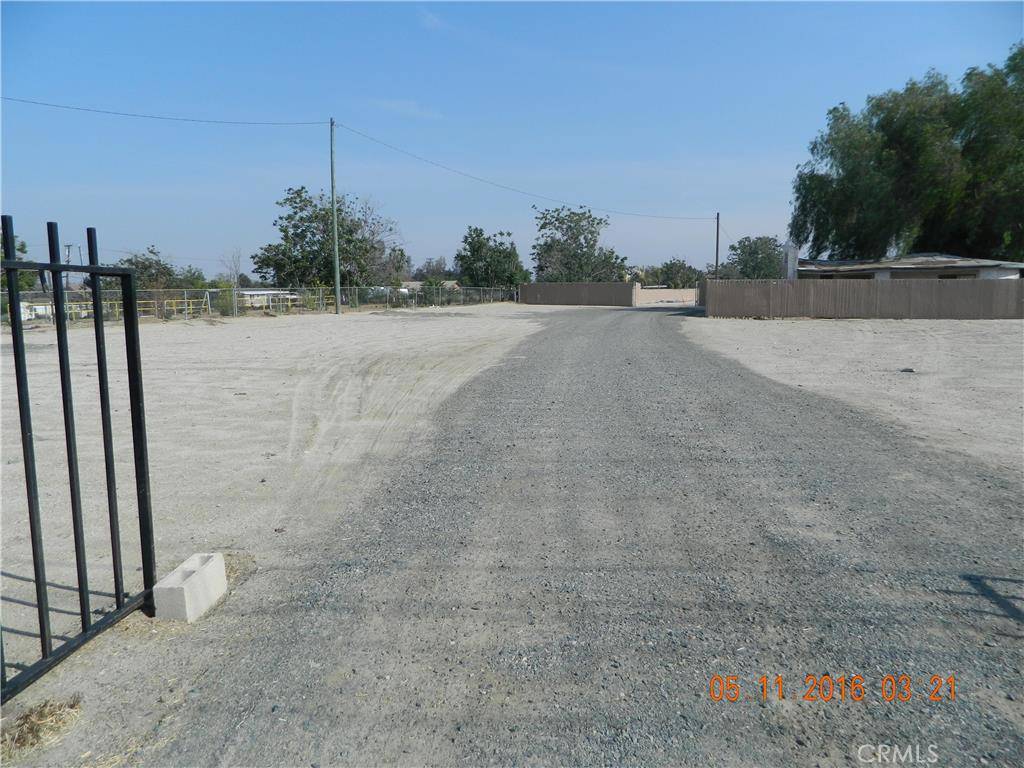 Jurupa Valley, CA 91752,10372 Bellegrave AVE