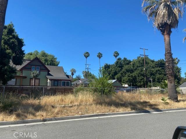 Corona, CA 92879,1106 S Victoria AVE