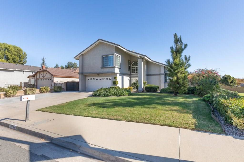 Corona, CA 92882,2415 Peacock LN