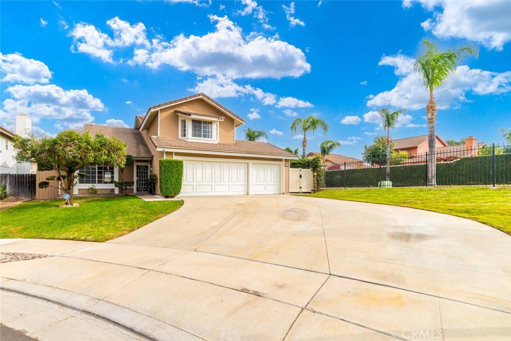 Corona, CA 92881,2067 Maywood CIR