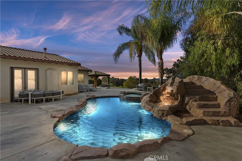 Anaheim Hills, CA 92807,6195 E Henning View